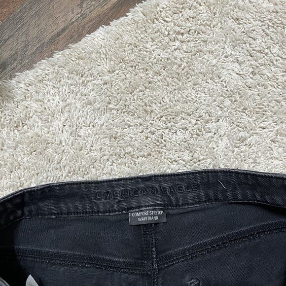 American Eagle Size 10 Black Distressed High Rise Mom Shorts - Picture 3 of 5